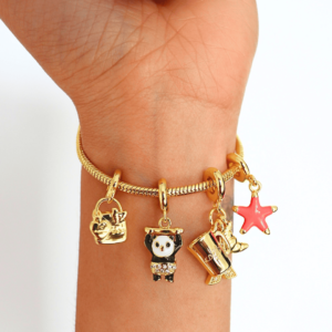 Pulsera con dije en Covergold
